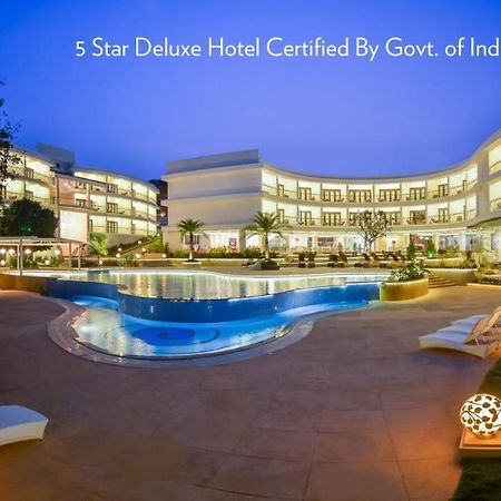 Hotel Park Regis Goa à Arpora Extérieur photo