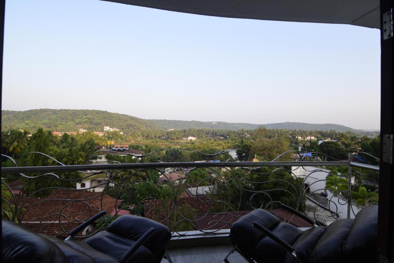 Hotel Park Regis Goa à Arpora Extérieur photo