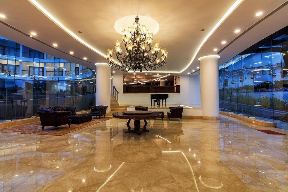 Hotel Park Regis Goa à Arpora Extérieur photo