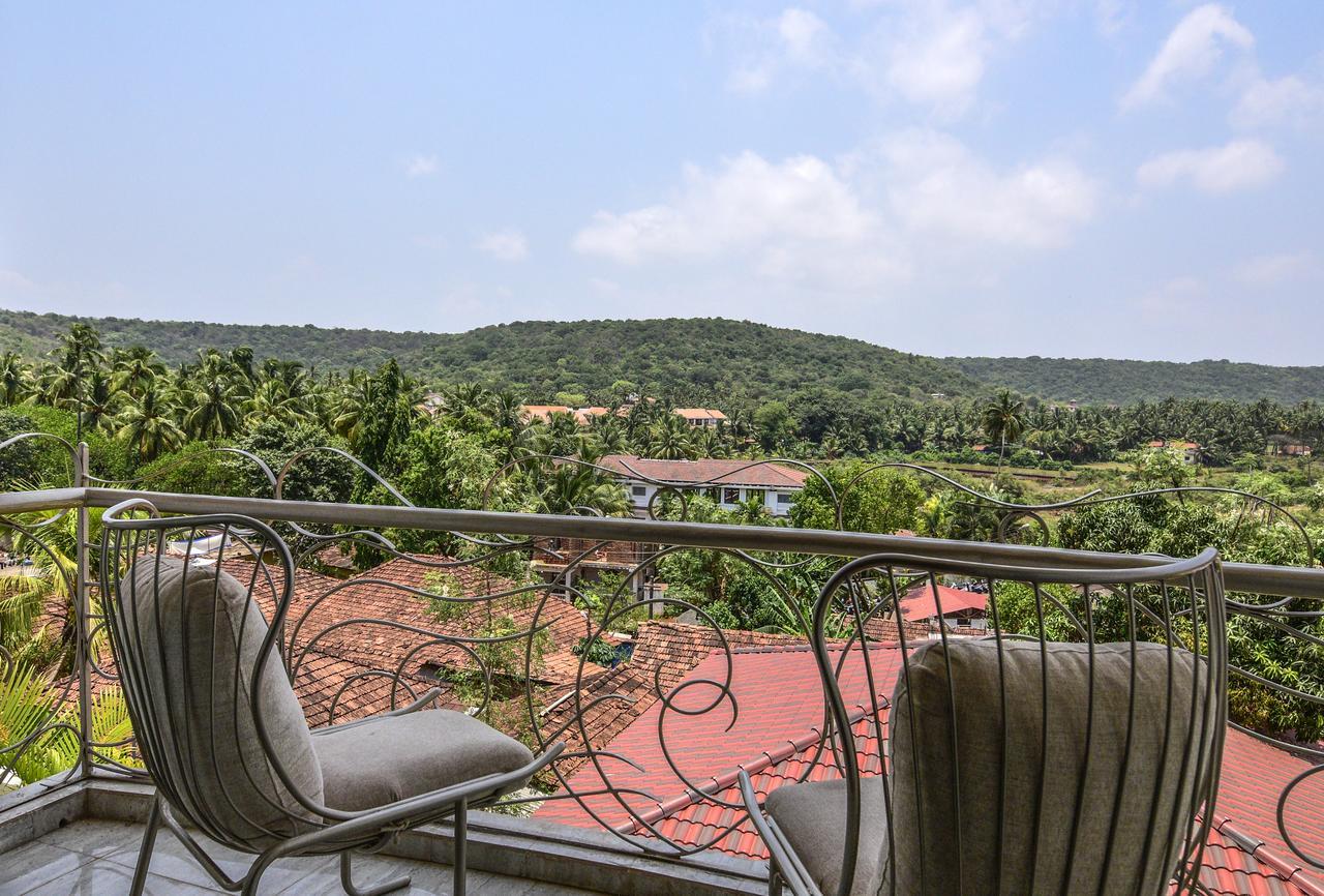 Hotel Park Regis Goa à Arpora Extérieur photo