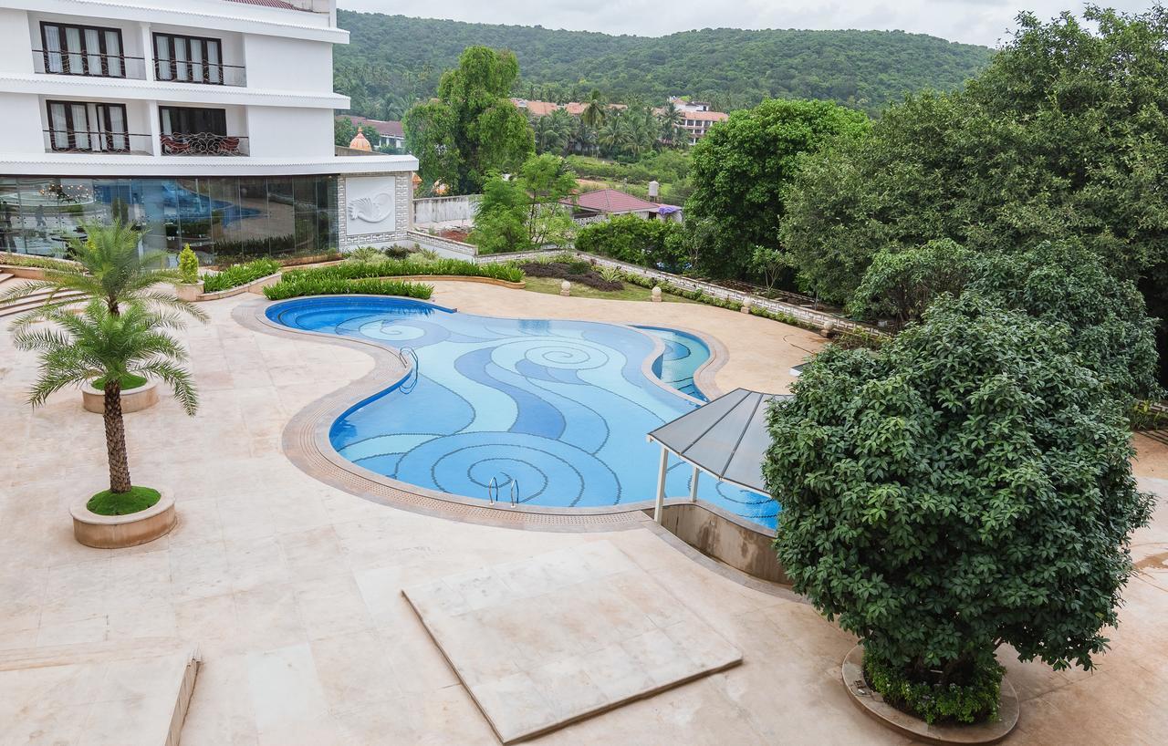 Hotel Park Regis Goa à Arpora Extérieur photo