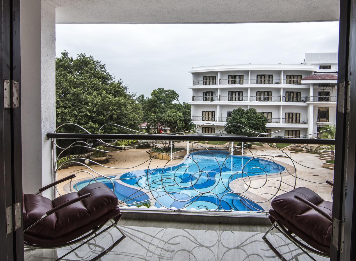 Hotel Park Regis Goa à Arpora Extérieur photo