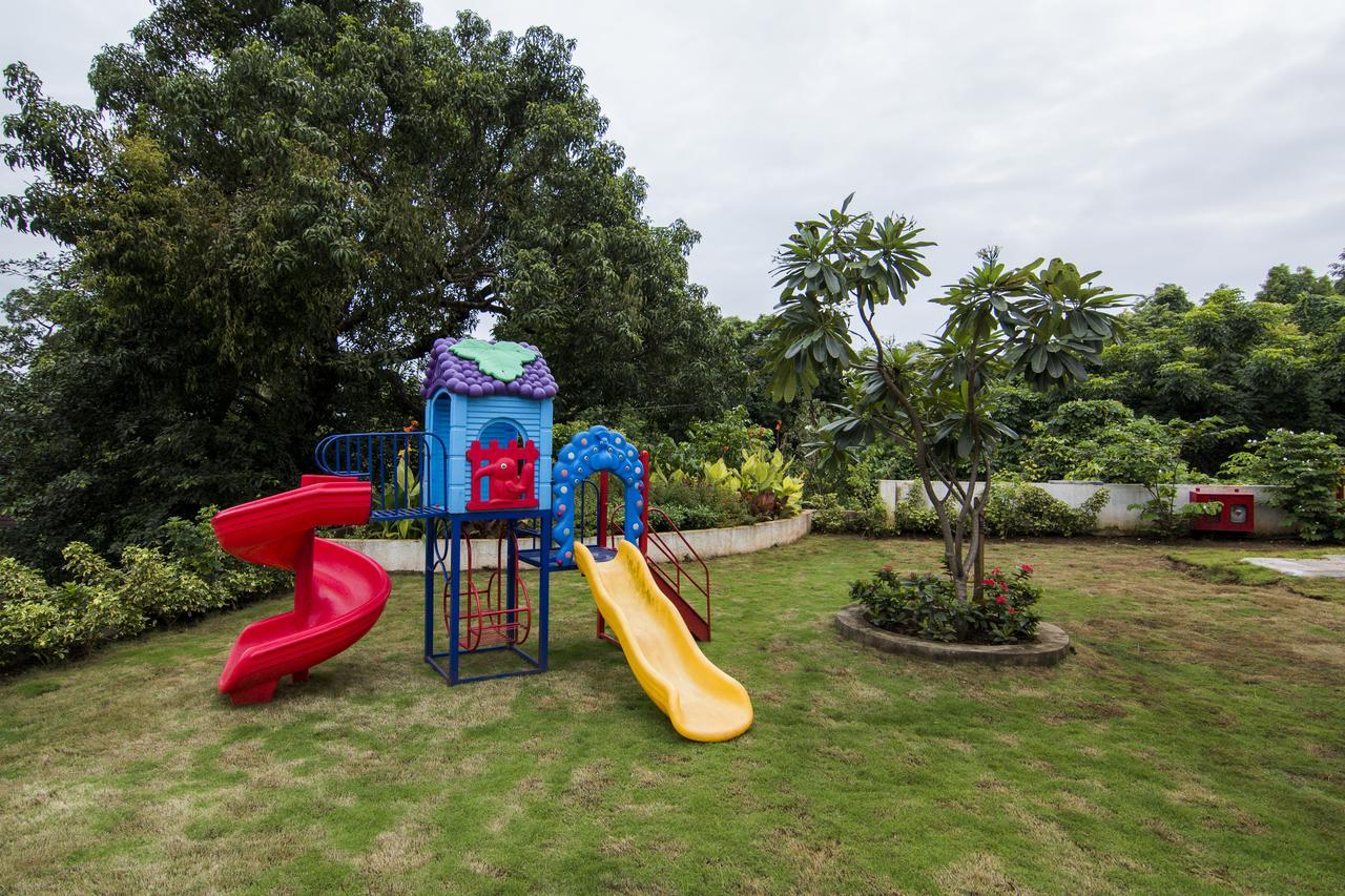 Hotel Park Regis Goa à Arpora Extérieur photo